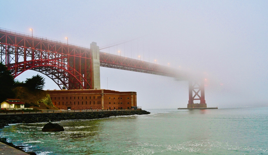 Morning Fog – Golden Gate Bridge